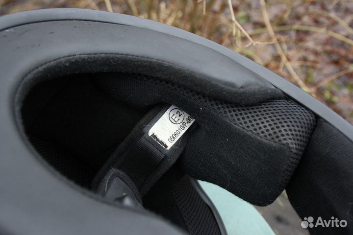 Мотошлемы два