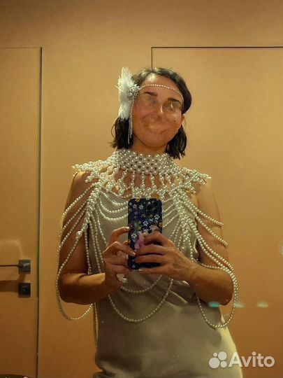 Жемчужное ожерелье на плечи