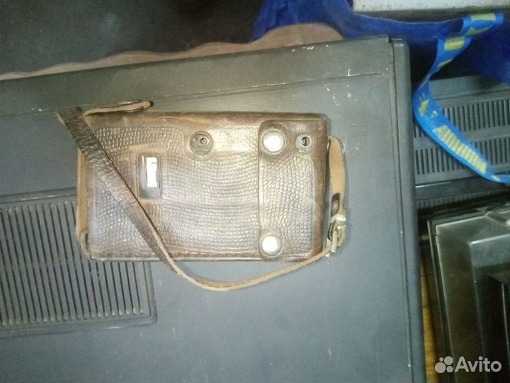 Портативный радиоприёмник Нейва-402 в кожаном чехл