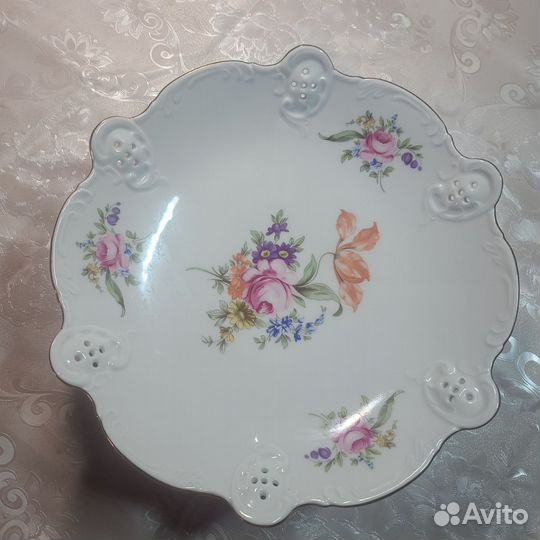 Чешская винтажная ваза с цветочным орнаментом