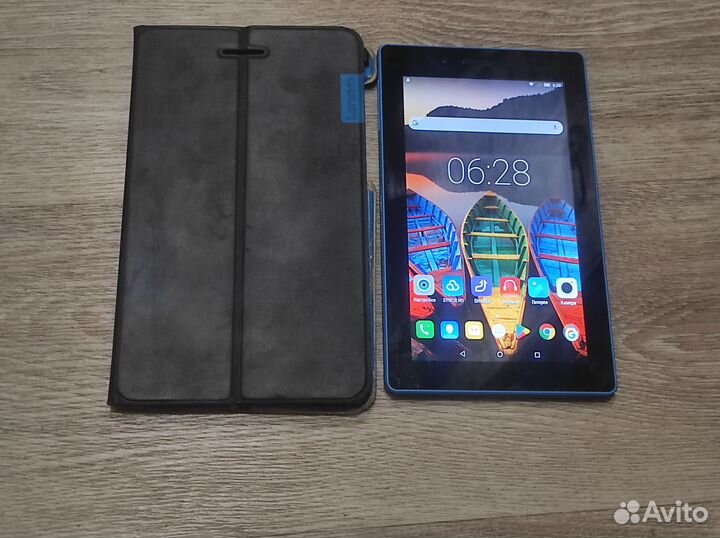 Планшет Lenovo TAB 3 Essential 710i
