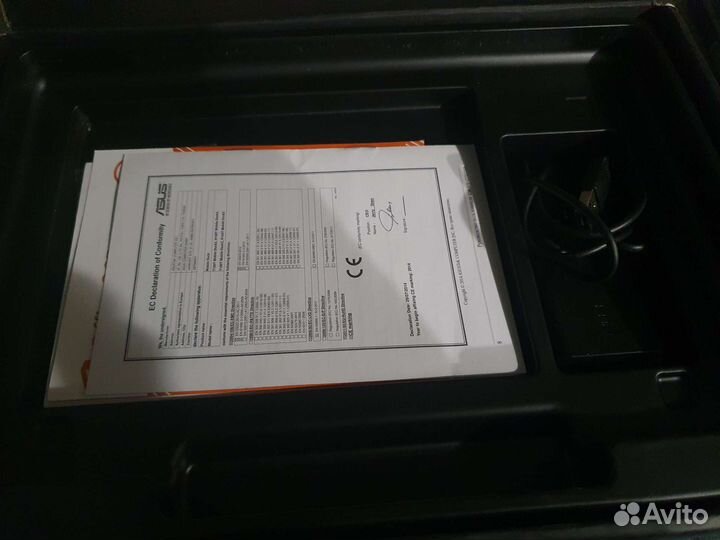 Asus Transformer Book t100tal работает от сети