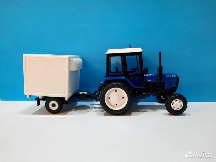 Трактор.Беларус синий с прицепом. Коллекционный