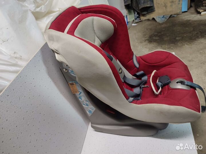 Детское автокресло от 0 до 9 кг и от 9 до 18кг
