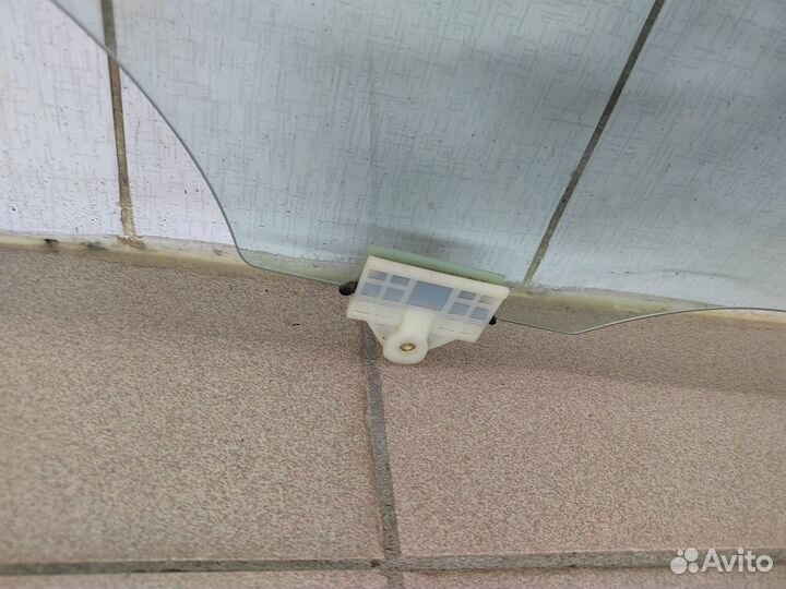 Стекло заднее правое Hyundai Sonata DN8