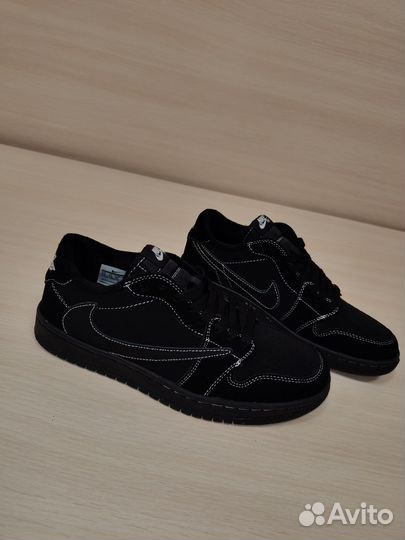 Nike Air Jordan 1 low Travis Scott black phantom