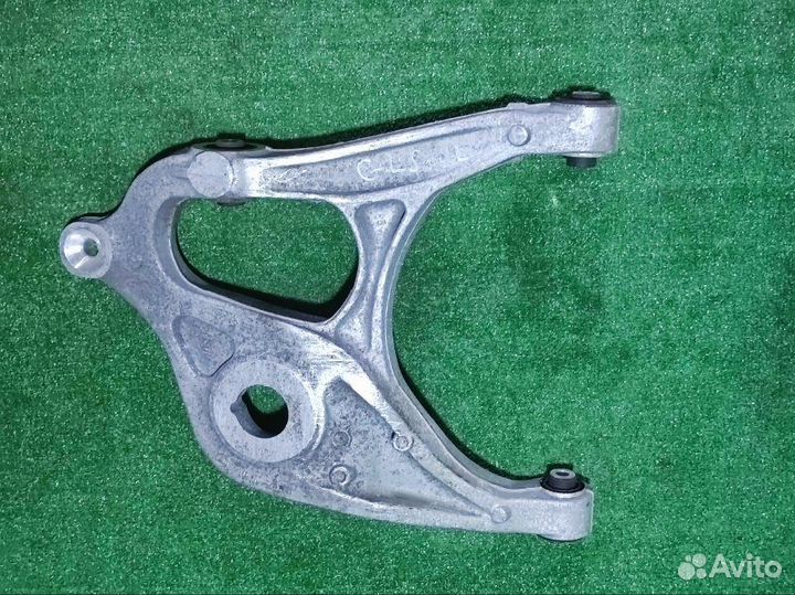 Рычаг задней подвески левый Mercedes-Benz