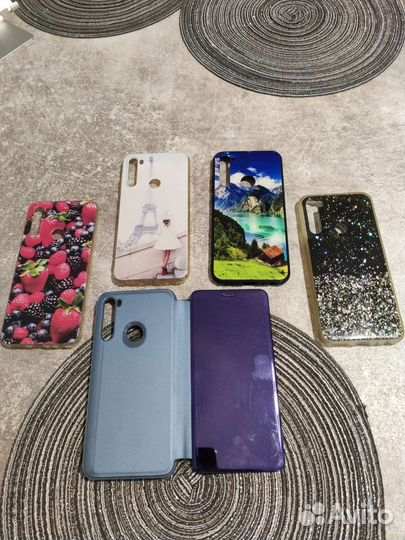 Чехлы на телефон