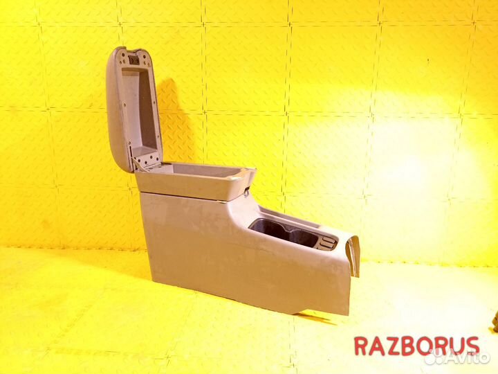 Подлокотник Chery Fora A21 / Vortex Estina