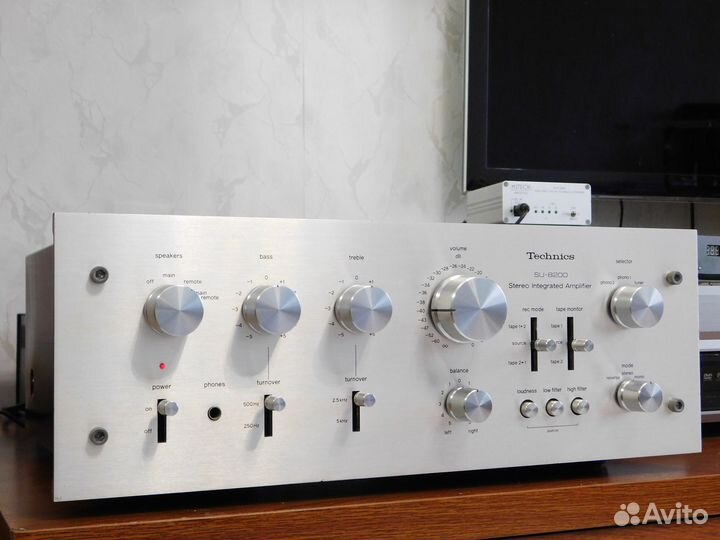 Усилитель Technics SU-8200