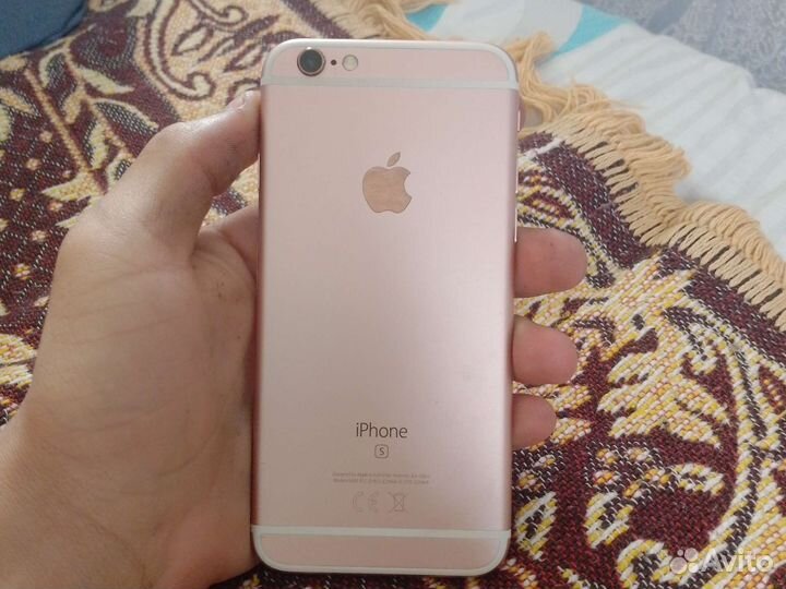 Телефон iPhone 6s