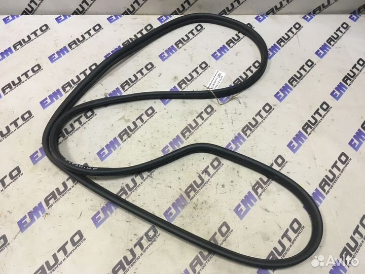 Уплотнитель крышки багажника бмв 730D F01 седан