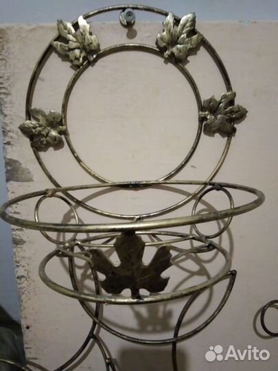 Подставка под цветы металлическая