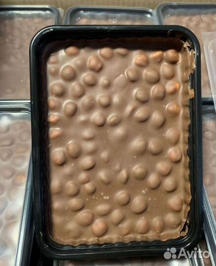 Шоколад с цельным фундуком 1кг