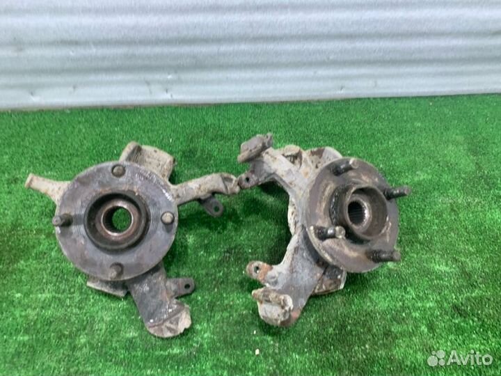 Кулак поворотный передний Ford Focus хэтчбек 1.6L