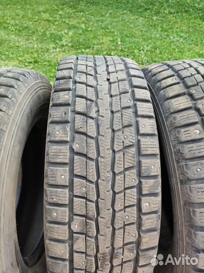 Dunlop SP Winter Ice 01 245/70 R16