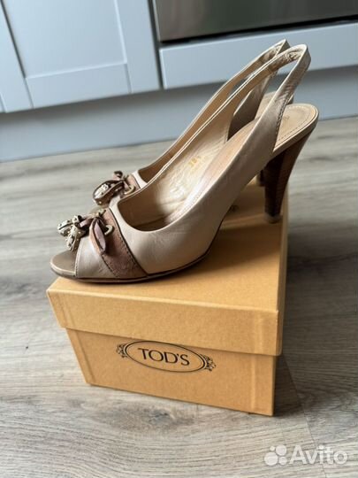 Босоножки женские