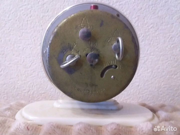 Часы -будильники ссср: мом; слава