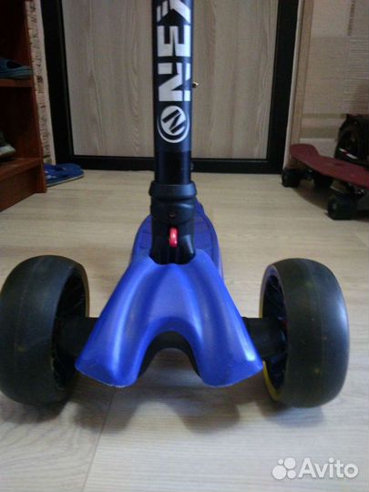 Самокат Next 3 колеса, управление наклоном, складн