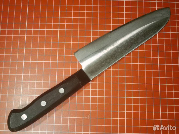 Японский кухонный нож Сантоку 170 мм KAI