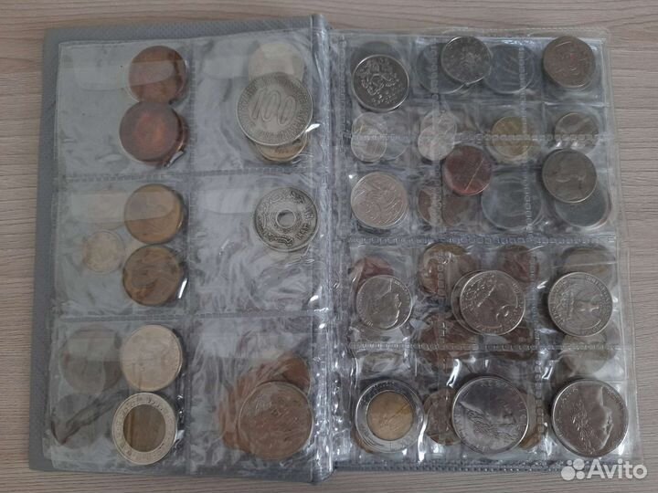 Иностранные монеты с монетником