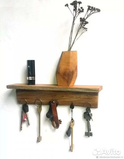 Ключница из дерева
