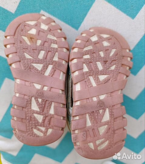Сандалии/ босоножки для девочки 20 размер