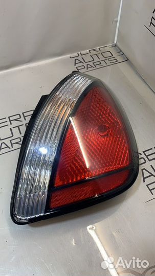 Фонарь правый Kia Rio 2 JB G4EE 1.4 2011