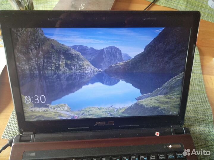 Ноутбук asus