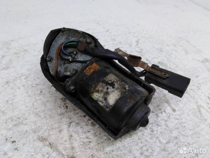 Моторчик стеклоочистителя передний