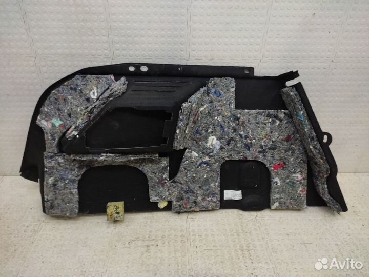 Обшивка багажника задняя правая Renault Arkana