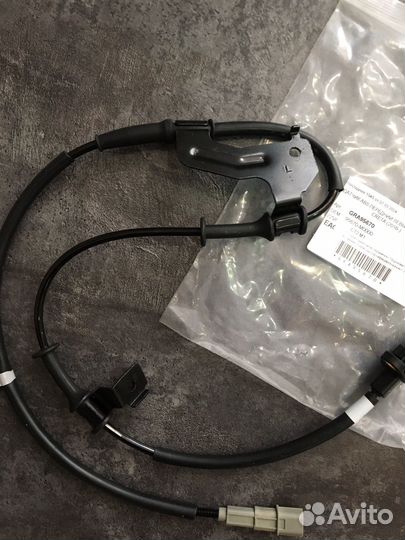 95670-M0000 Hyundai-Kia Датчик ABS передний левый