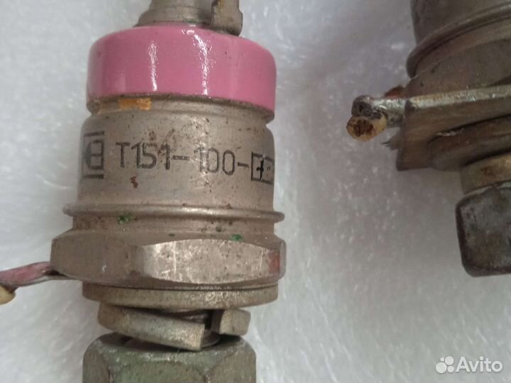 Теристор т151