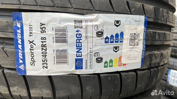 Triangle Sports TH201 235/40 R18