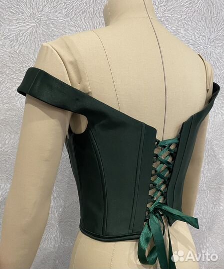 Корсаж изумрудного цвета, 42-44