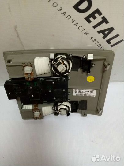 Audi a8 d3 плафон салонный задний