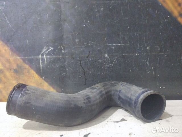 Патрубок интеркулера Audi Allroad C5 ARE 2000