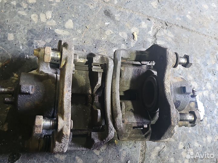 Суппорт передний nissan primera p12