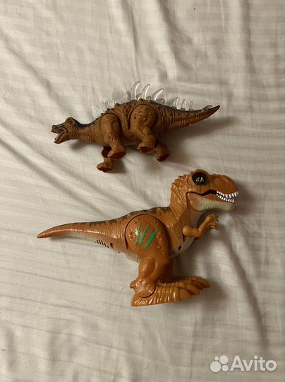 Динозавр со звуком