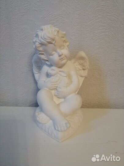 Ангел с кроликом гипс