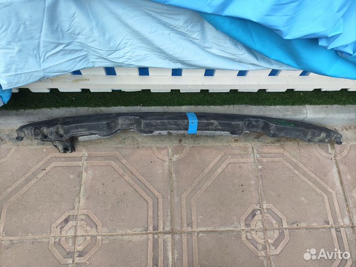 Усилитель бампера задний Hyundai Staria 1 2021-Нв