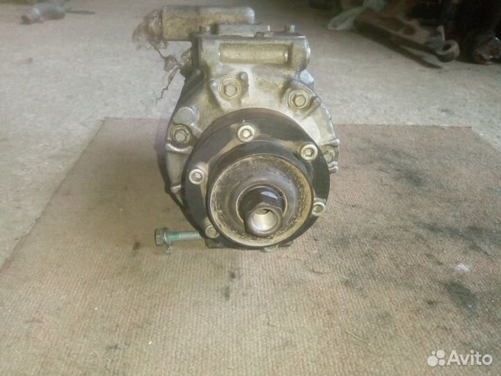 Компрессор кондиционера Audi Q7 (4L) 4E0206805Q