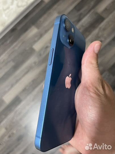 Apple iPhone 13