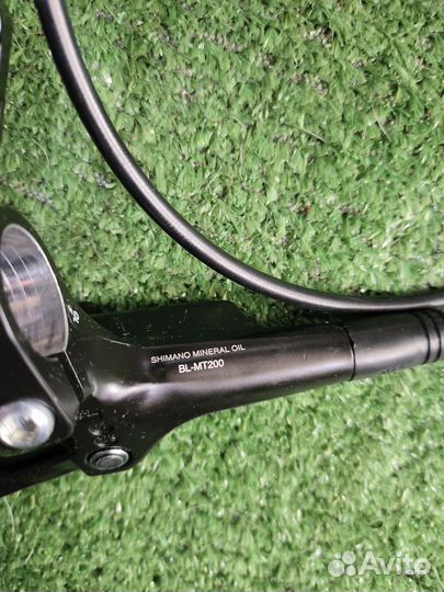 Гидравлические тормоза Shimano MT 200 передний