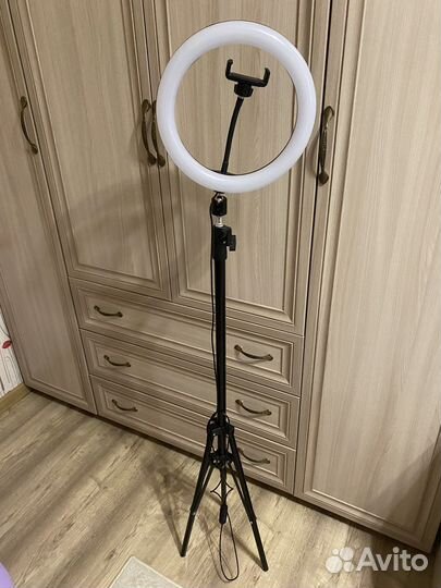 Кольцевая лампа со штативом бу