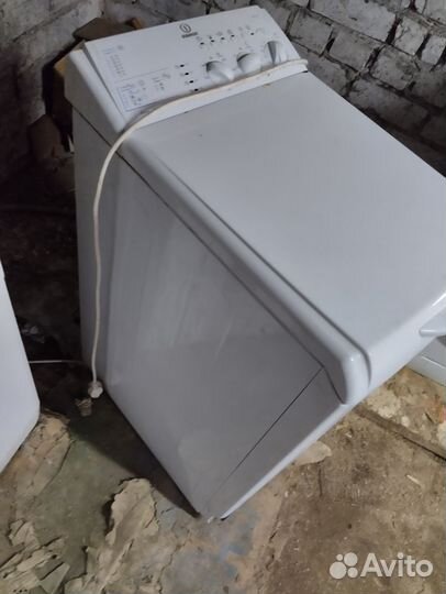 Стиральная машина с вертикальной загрузкой