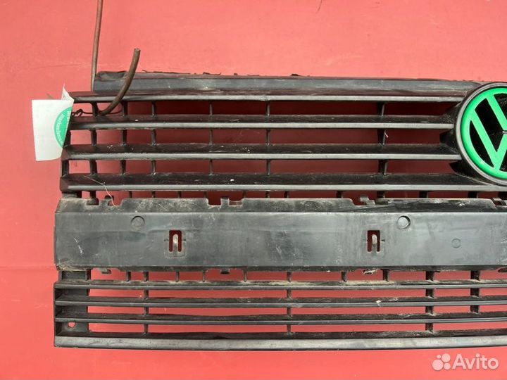 Решетка радиатора Vw Caravelle Т4 ACU 1995