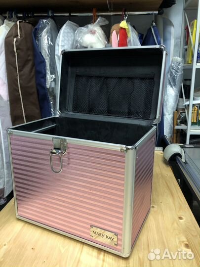 Чемодан для косметики от mary kay