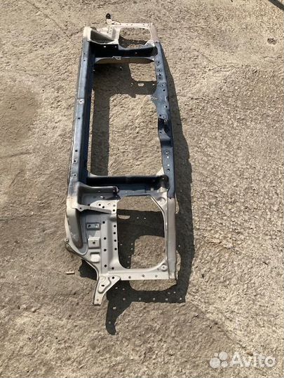 Суппорт радиатора (телевизор) land cruiser 100