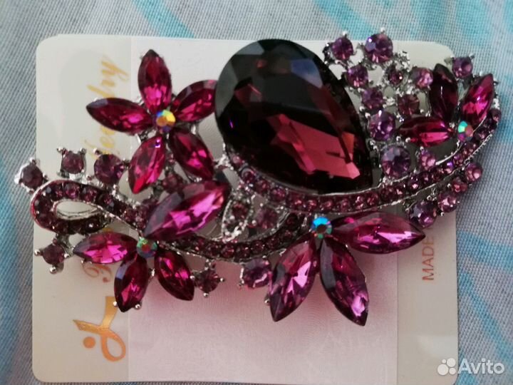 Новые большие броши